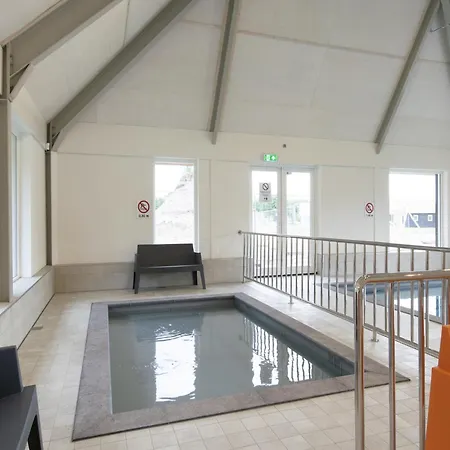 Detached With Air Conditioning